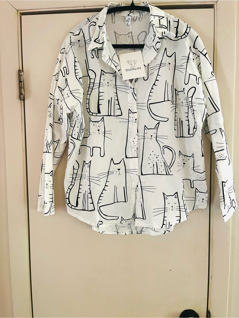 NWT Linen Blend Cat Lover Novelty Scandinavian Button Front Blouse M